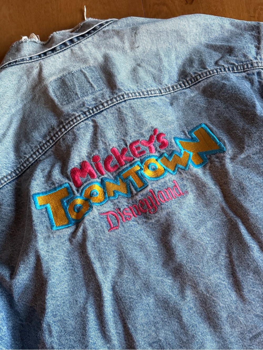Vintage 90s Disneyland Mickey’s Toontown Distressed Denim Jacket XL